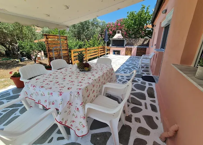 Σπίτι διακοπών Stella's Garden PalaiónTsiflíkion